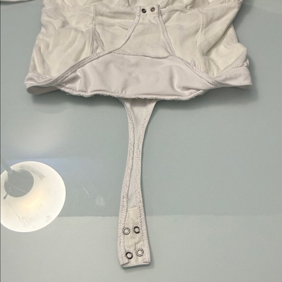 Abercrombie & Fitch Off the Shoulder Bodysuit - Picture 5 of 5